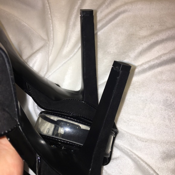 Guess NWOT Lucite Ankle Strap Platform Heels 9.5 - Picture 6 of 8